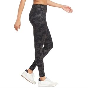Spanx Shiny Camo Leggings - Size XL